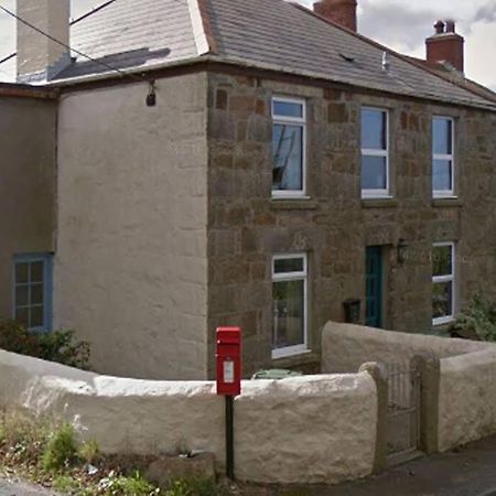 Cosy 2-Bedroom Family Cottage Centrally Located. Leedstown Екстериор снимка