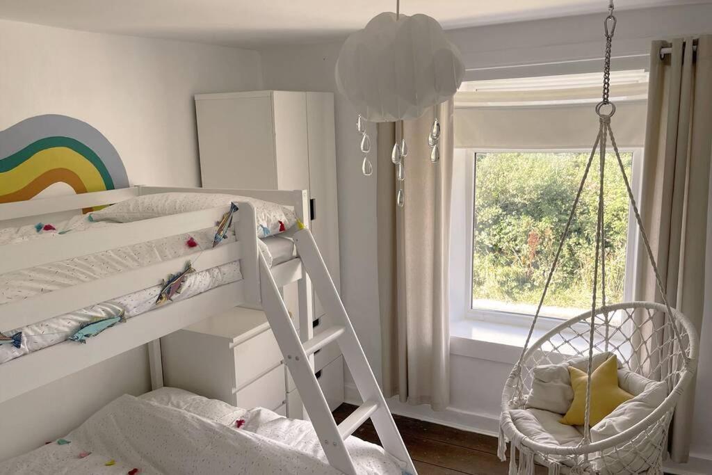 Cosy 2-Bedroom Family Cottage Centrally Located. Leedstown Екстериор снимка
